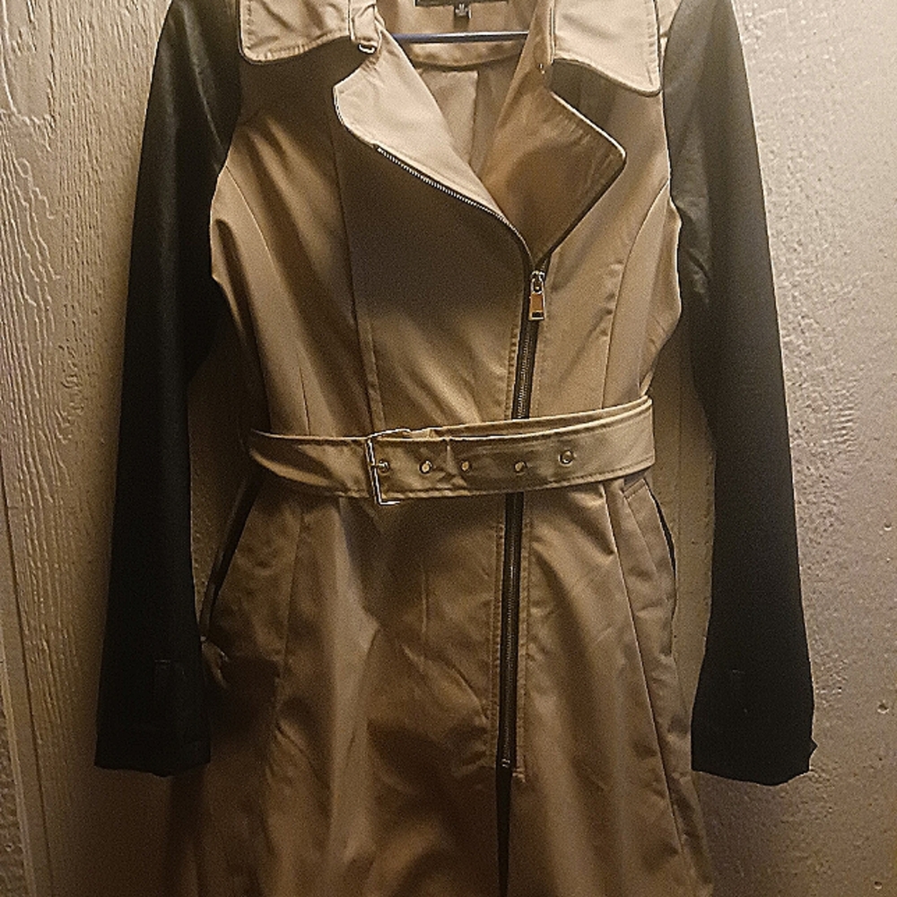 Women's Coat, Size Medium